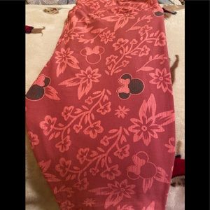 Lularoe TC Disney 2.0 Leggings 💕 Price Drop 💕